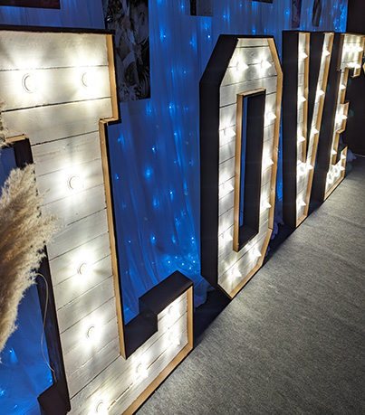 Lettres LOVE Géantes Lumineuses